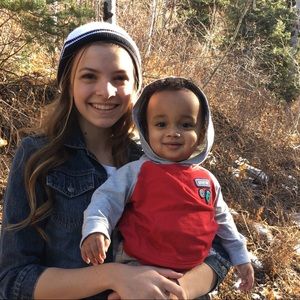 Meet your Posher, Alyssa