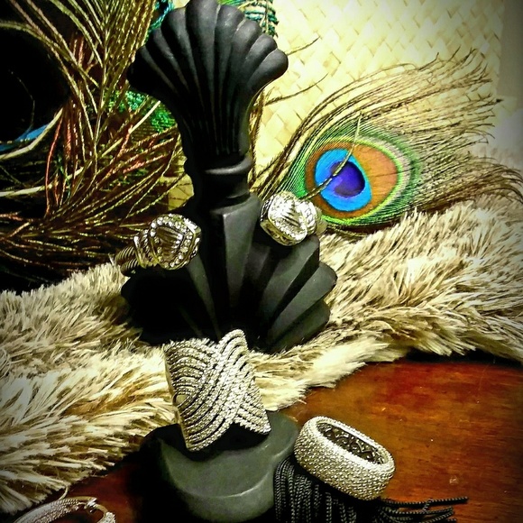 🎁 ABSOLUTELY STUNNING ''X'' RING AAAA CZ's 🎁SZ 8 - Picture 3 of 4