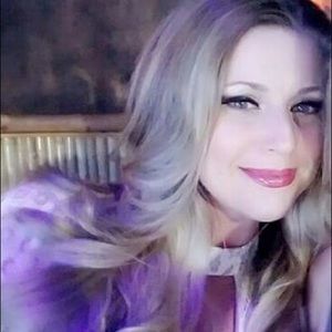 Meet your Posher, Angelique