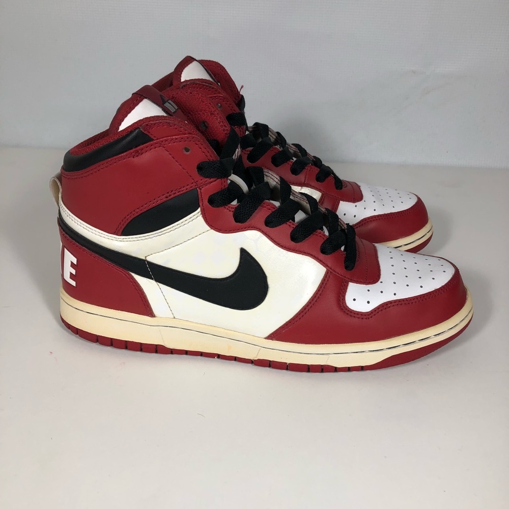 Nike Big Nike Red Spike Lee SZ 8 Chicago Color Way