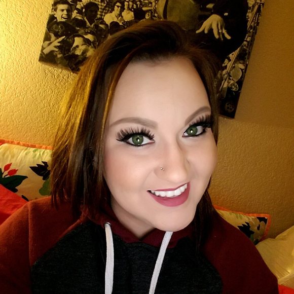 Meet your Posher, Dani - Picture 1 of 1