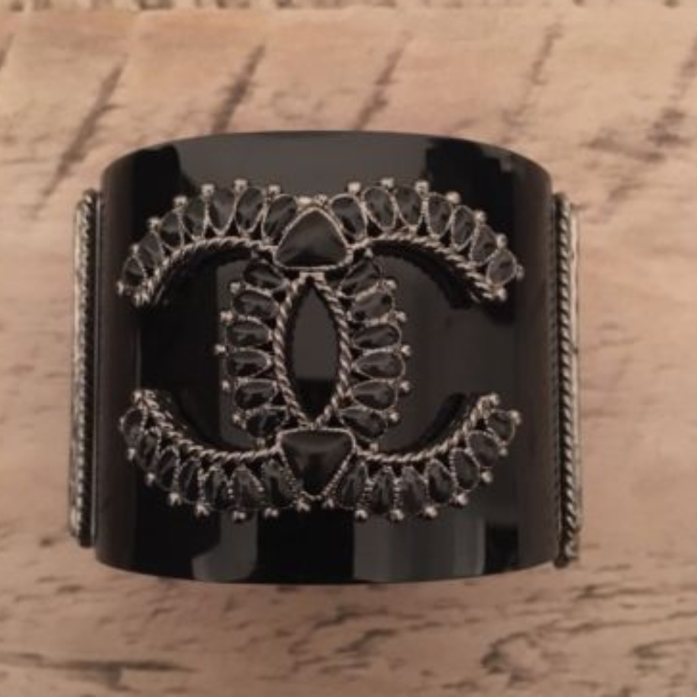 *SOLD* NEW Auth Chanel Black Jeweled CC Cuff