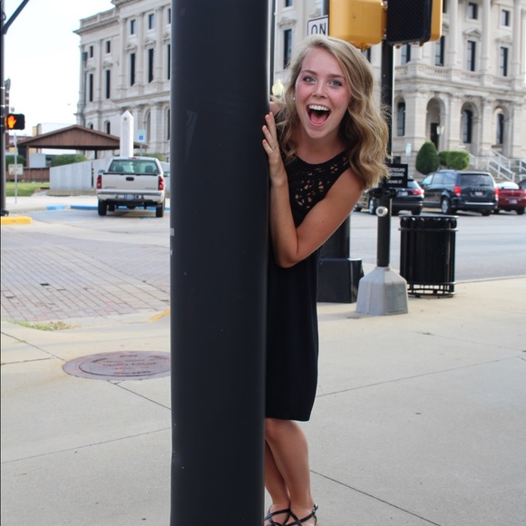 Meet your Posher, Brooke - Picture 1 of 1