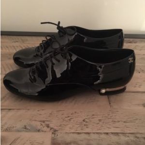 *SOLD* Auth Chanel Black Patent Leather Oxfords CC