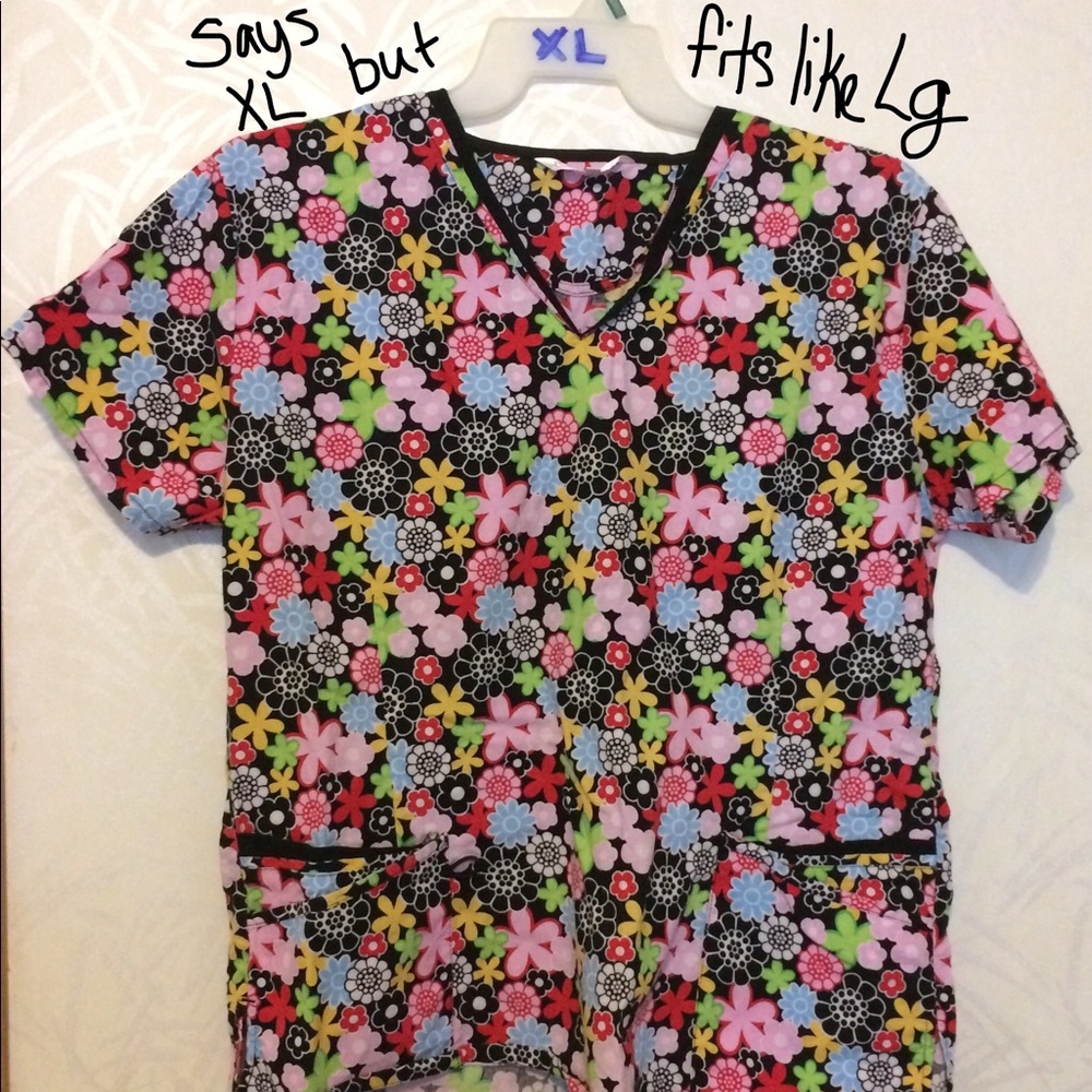 i💗scrubs Lg Multi-Color Floral V-Neck Scrub Top