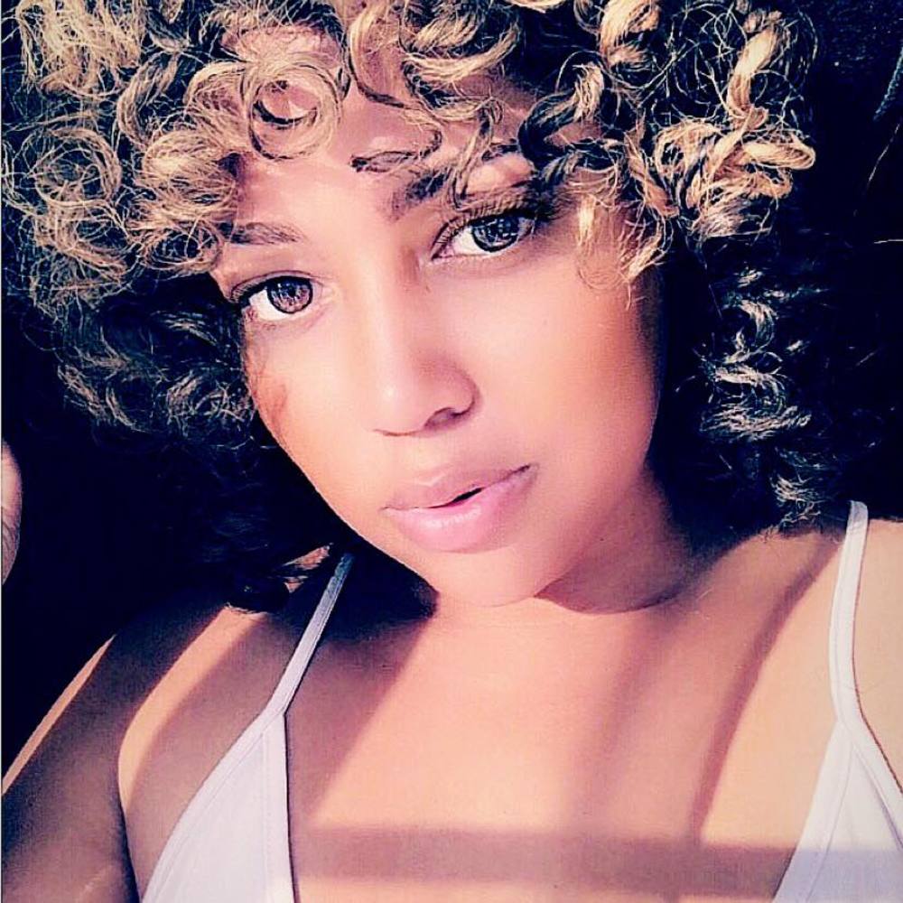 Meet your Posher, Aniya