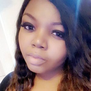 Meet your Posher, Mia