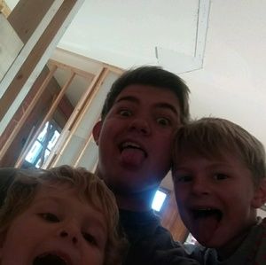 Meet your Posher, Phoenix