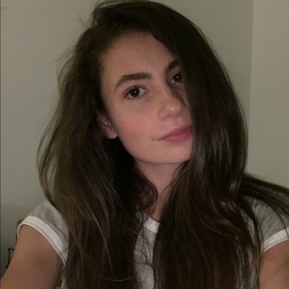 Meet your Posher, Kayla