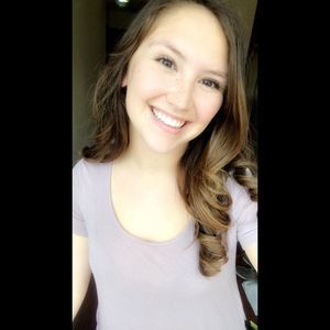 Meet your Posher, Elizabeth