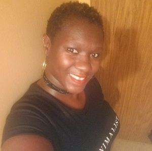 Meet your Posher, Benita