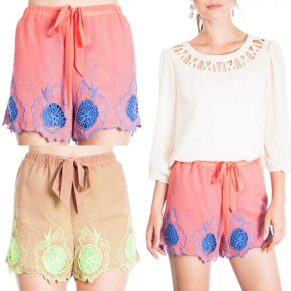 Coral Cobalt Embroidered Lace Shorts Size S M L - Picture 4 of 4