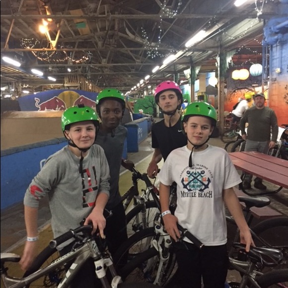 Meet your Posher, Max - Picture 1 of 1