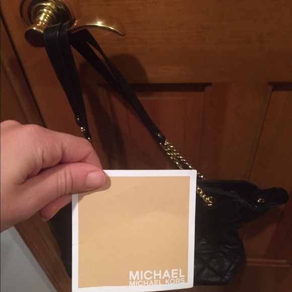 Michael Korrs black leather bag - Picture 2 of 5