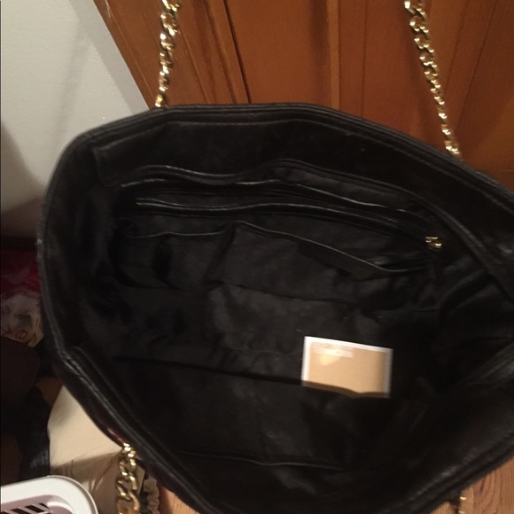 Michael Korrs black leather bag - Picture 4 of 5