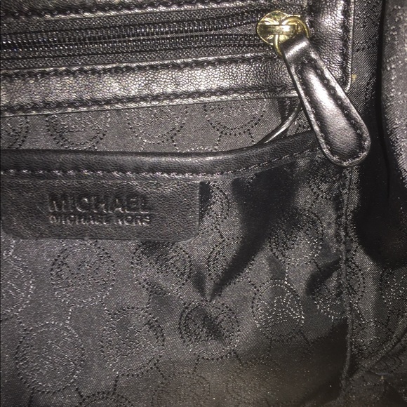 Michael Korrs black leather bag - Picture 5 of 5