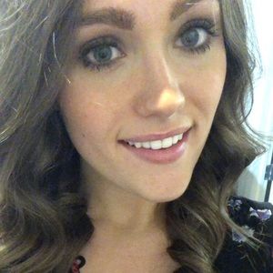 Meet your Posher, Lydia