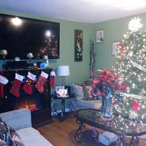 Meet your Posher, Lenora