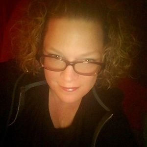 Meet your Posher, Carol