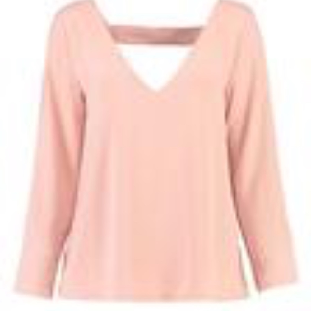 CUT OUT LONG SLEEVE TOP