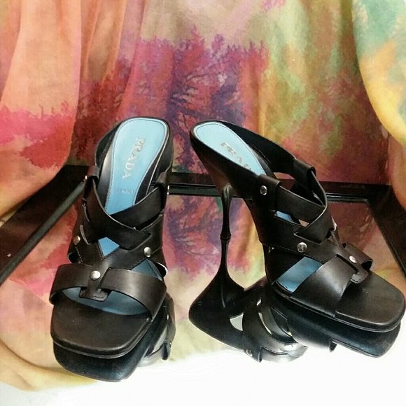 👠PRADA👠 - Picture 2 of 6