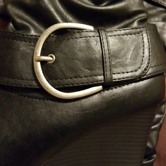 Boots - Picture 8 of 8