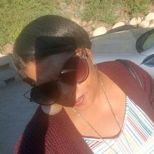 Meet your Posher, Valarie