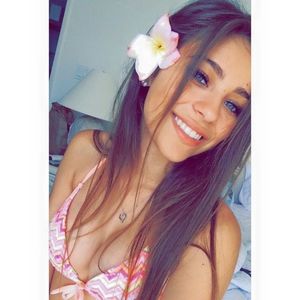 Meet your Posher, Alexis