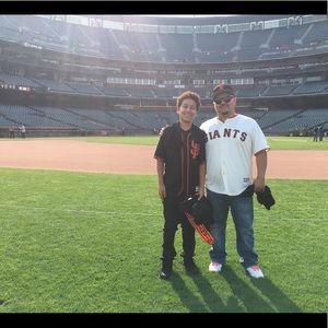 Meet your Posher, Lino