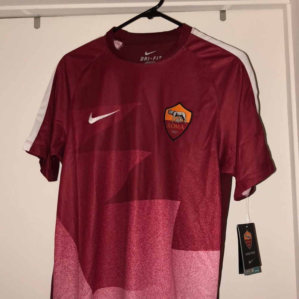 Men’s M Nike Roma Dri-Fit Jersey. NWT; authentic