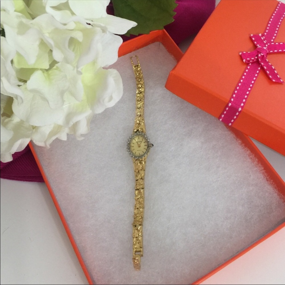 🎉Geneva Dress Watch Gold Braceletwith diamonds🎉