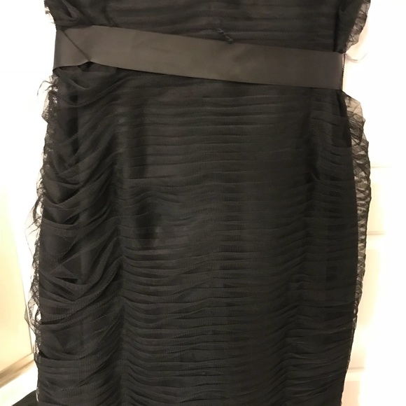 Elegant Regal Gown for Holiday Size 16 - Picture 2 of 3