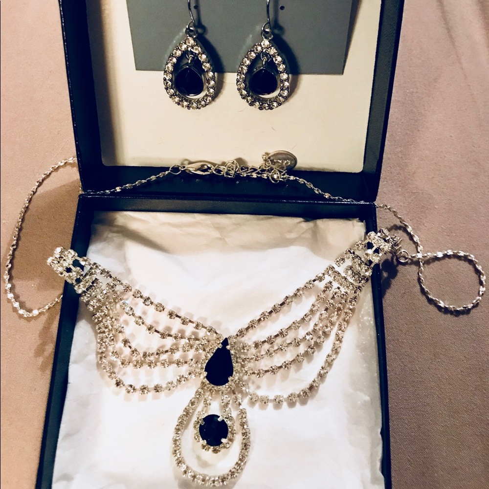 Add a little dazzle!  Rhinestone jewelry set