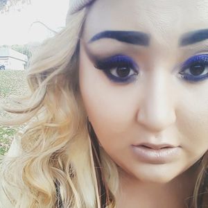 Meet your Posher, Jolie