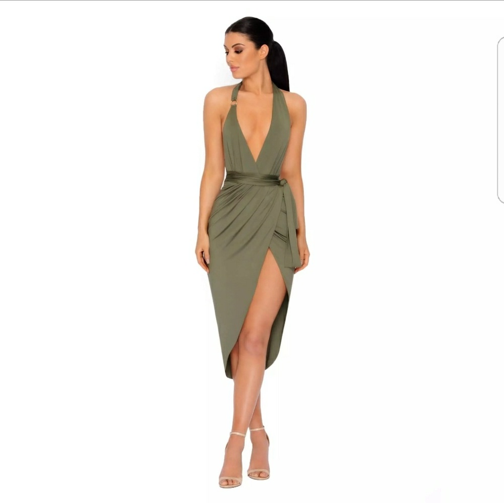 Backless dress