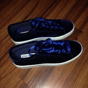 Blue velvet Steve Madden shoes