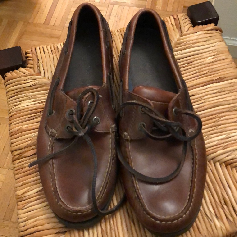 Dockers brown leather boat shoes. 8.5M
