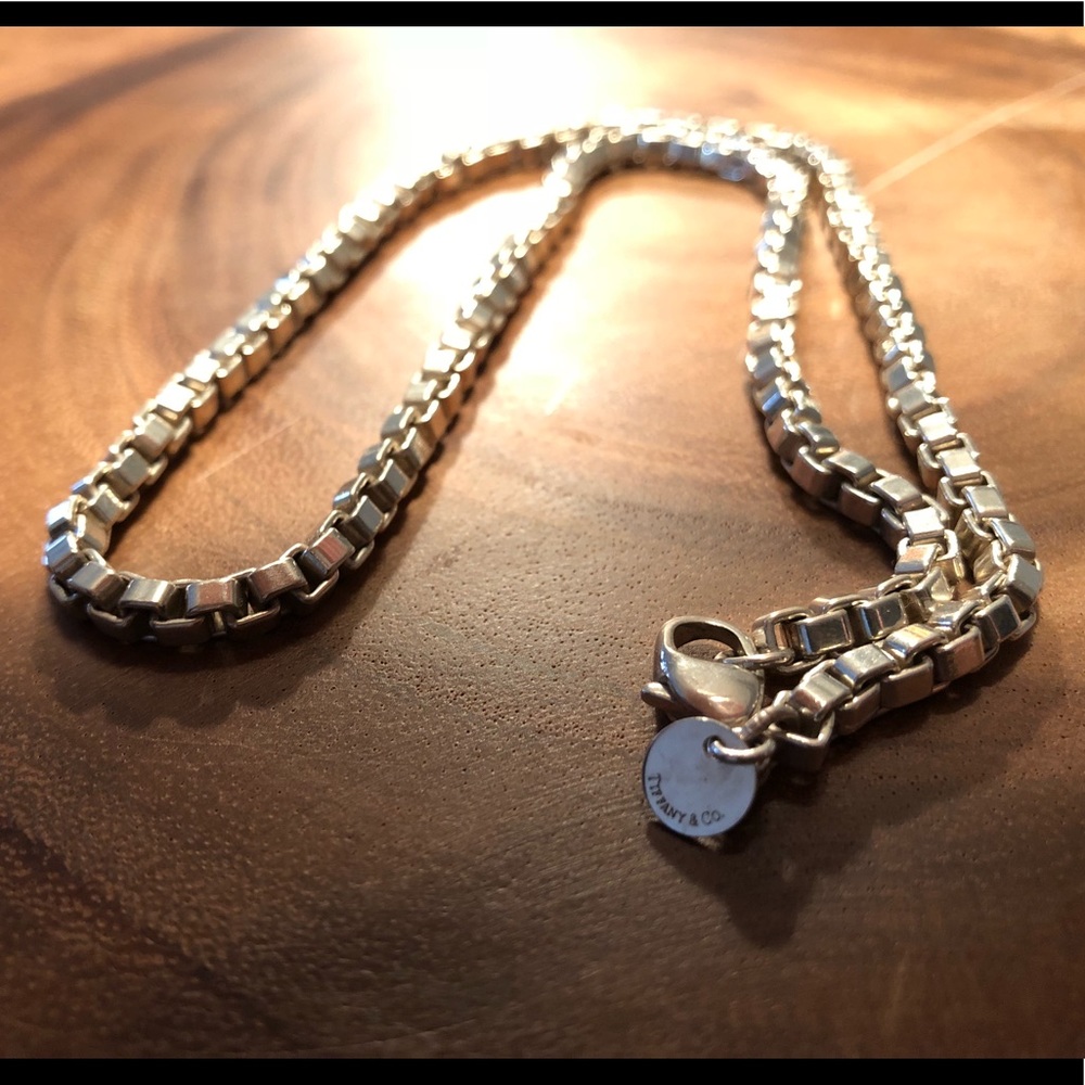 Tiffany sterling silver Venetian Link necklace