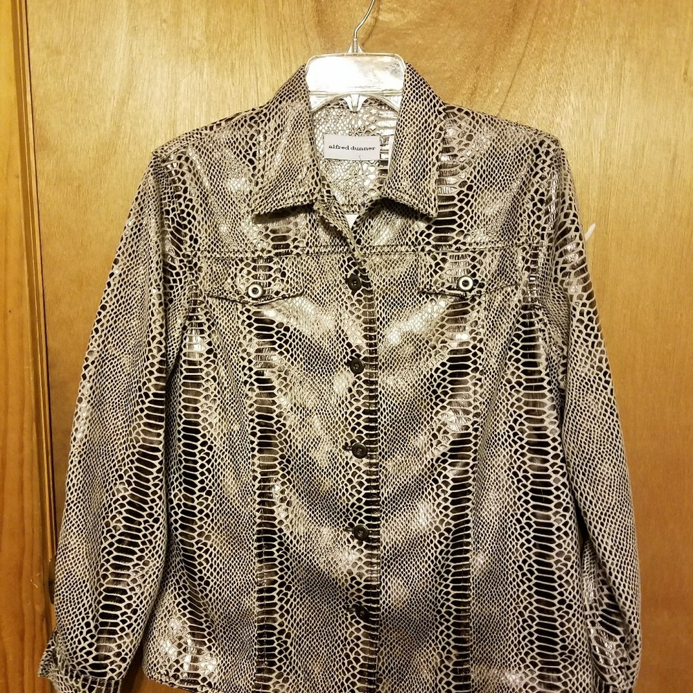 Alfred dunner, heavy top/light blazer