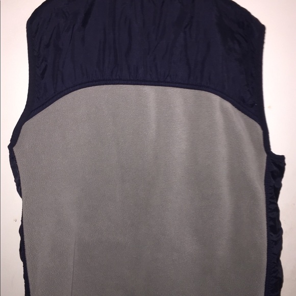 GAP boys M fleece sleeveless vest navy and gray - Picture 3 of 7
