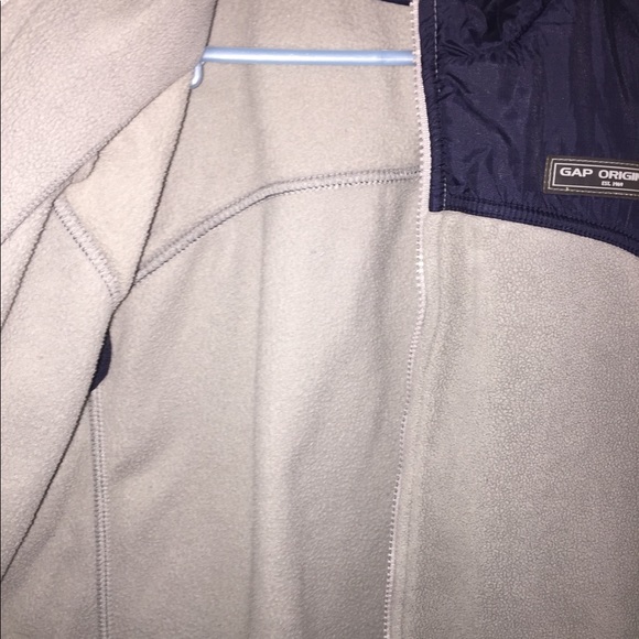 GAP boys M fleece sleeveless vest navy and gray - Picture 5 of 7