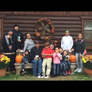 Meet your Posher, Leslie