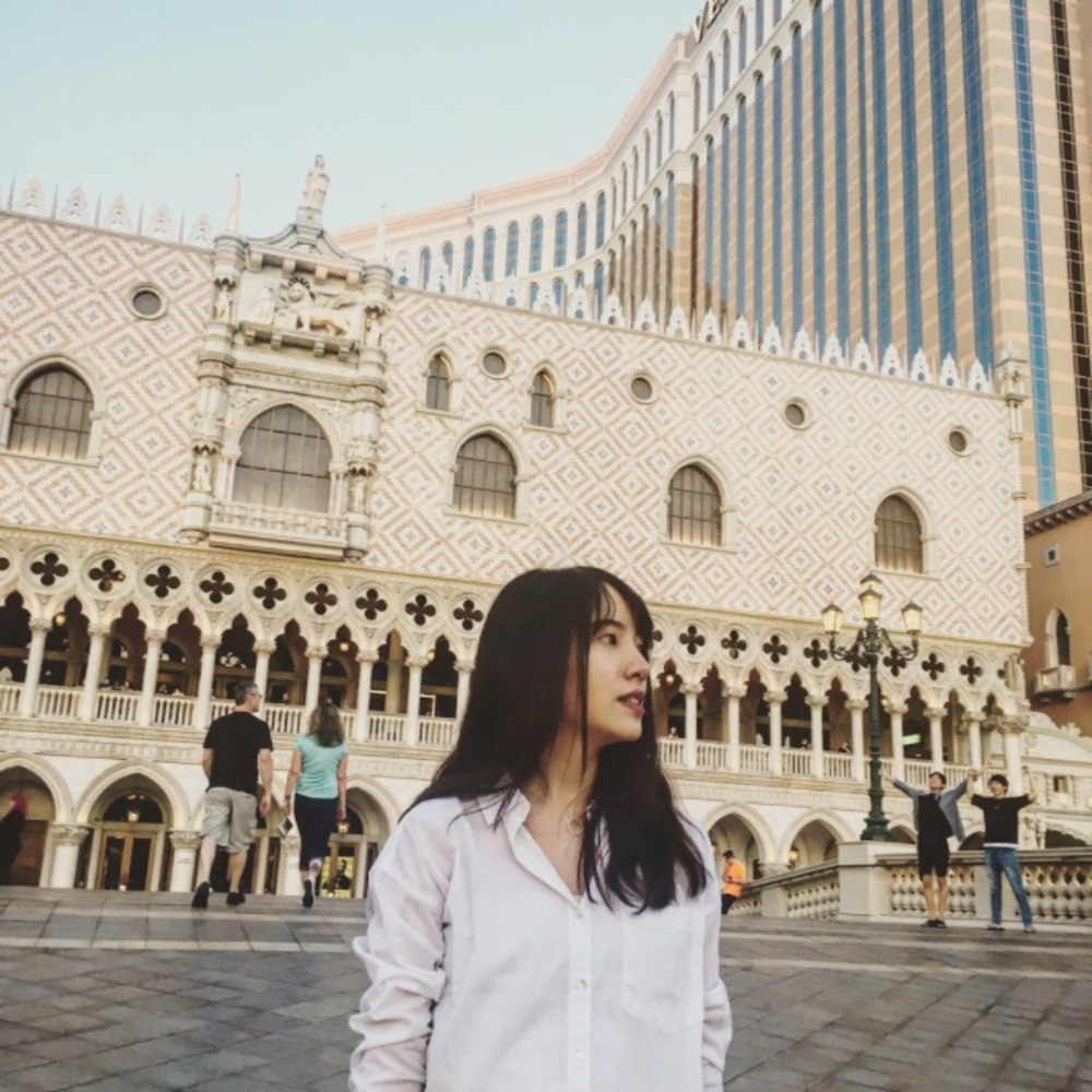 Meet your Posher, Yanisa