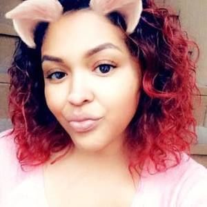 Meet your Posher, Yolanda