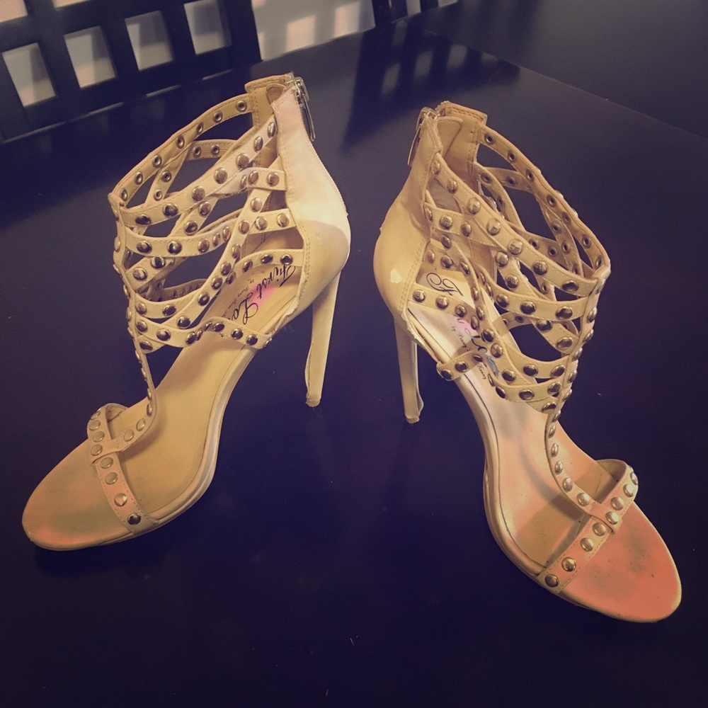 Beige sandal Heels