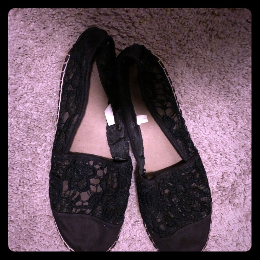 Mossimo Rita: Black Lace Flats