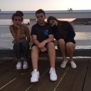 Meet your Posher, Blake