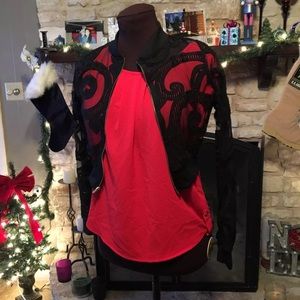 Cropped black jacket