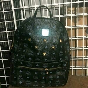 Meet your Posher, Kevin