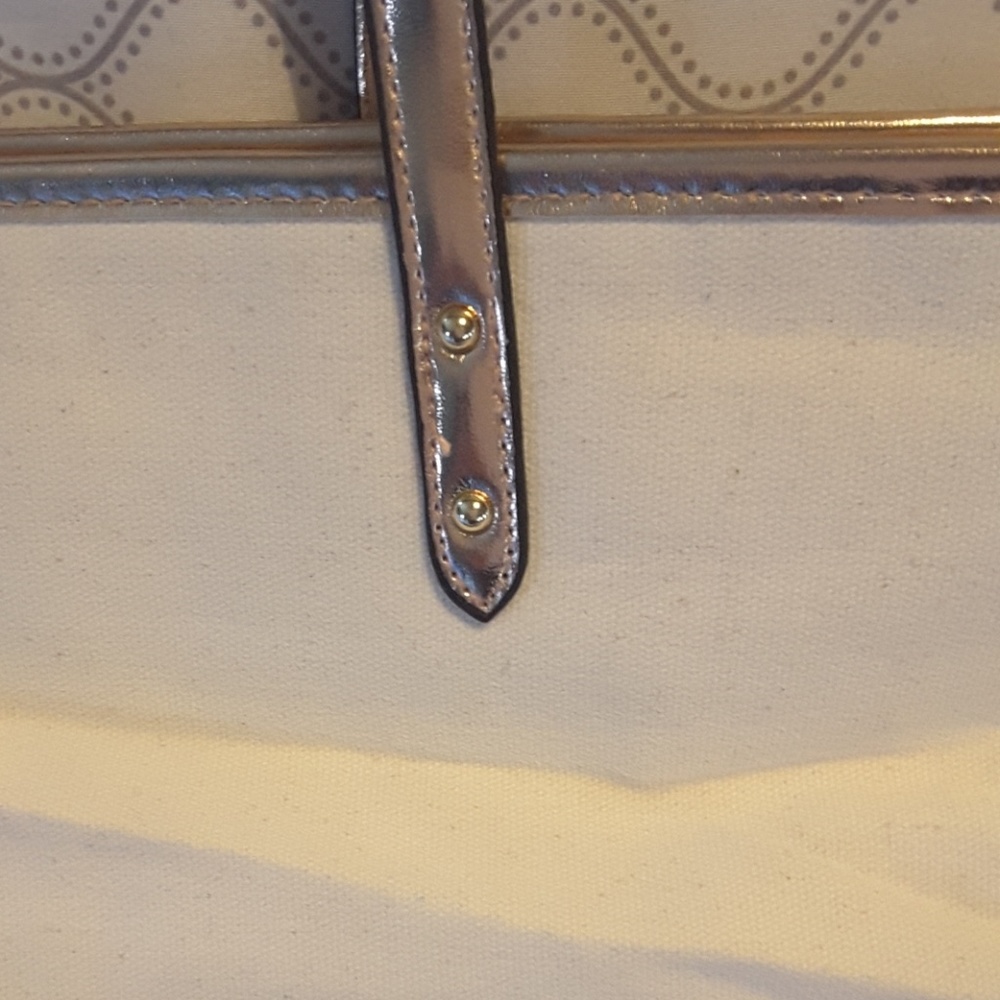 🎈HP🎈 Victoria's Secret rose gold canvas tote bag - Picture 6 of 8